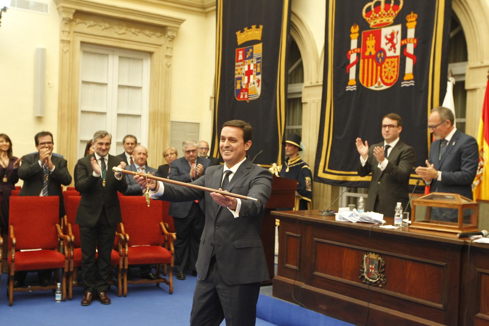 Javier Aureliano García porta la vara de mando tras ser investido presidente de la Diputación este pasado mes de enero.