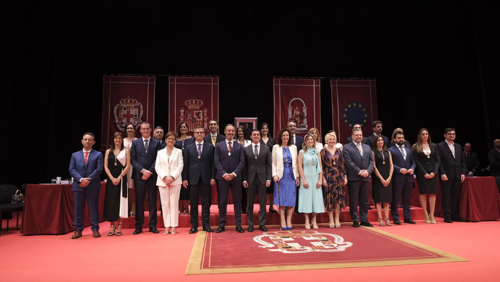 Imágenes de la constitución de la Corporación Municipal de almería, con María Vázquez como Alcaldesa