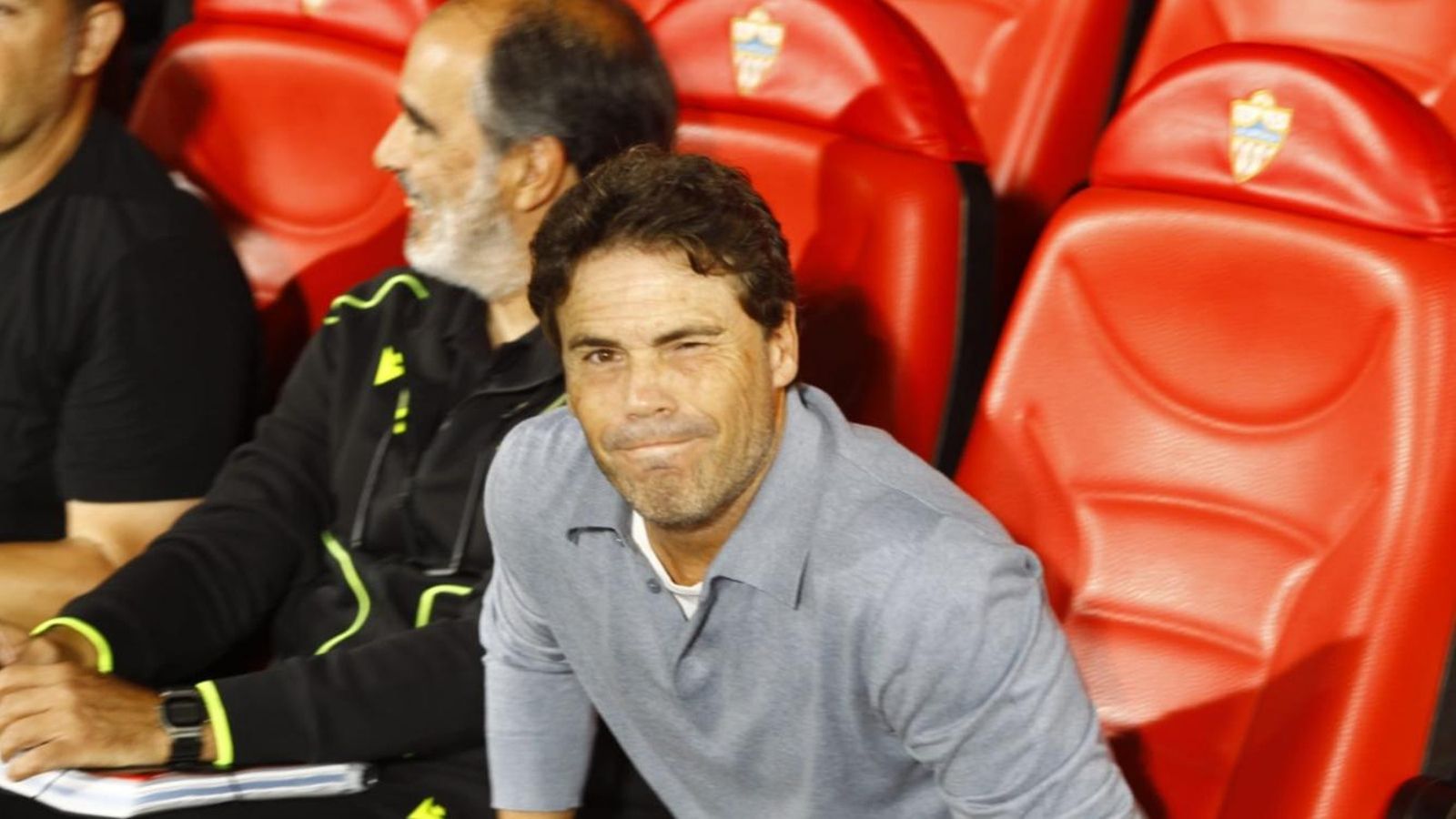 El preparador rojiblanco guiña el ojo en la previa de este duelo liguero.