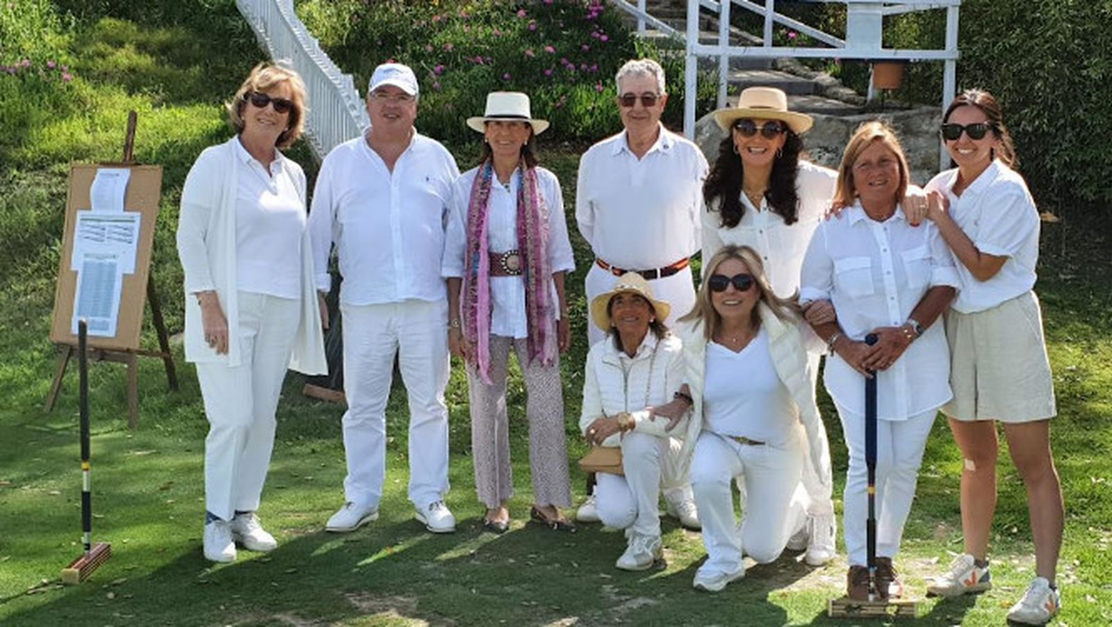 Mamen Gasca, Fernando Llorente, Carmen Moreno-Luque, Antonio Casado, Carmen de los Reyes, Ángeles Merry, Paula Espinel, Cuqui Moreno-Luque y José Montojo.