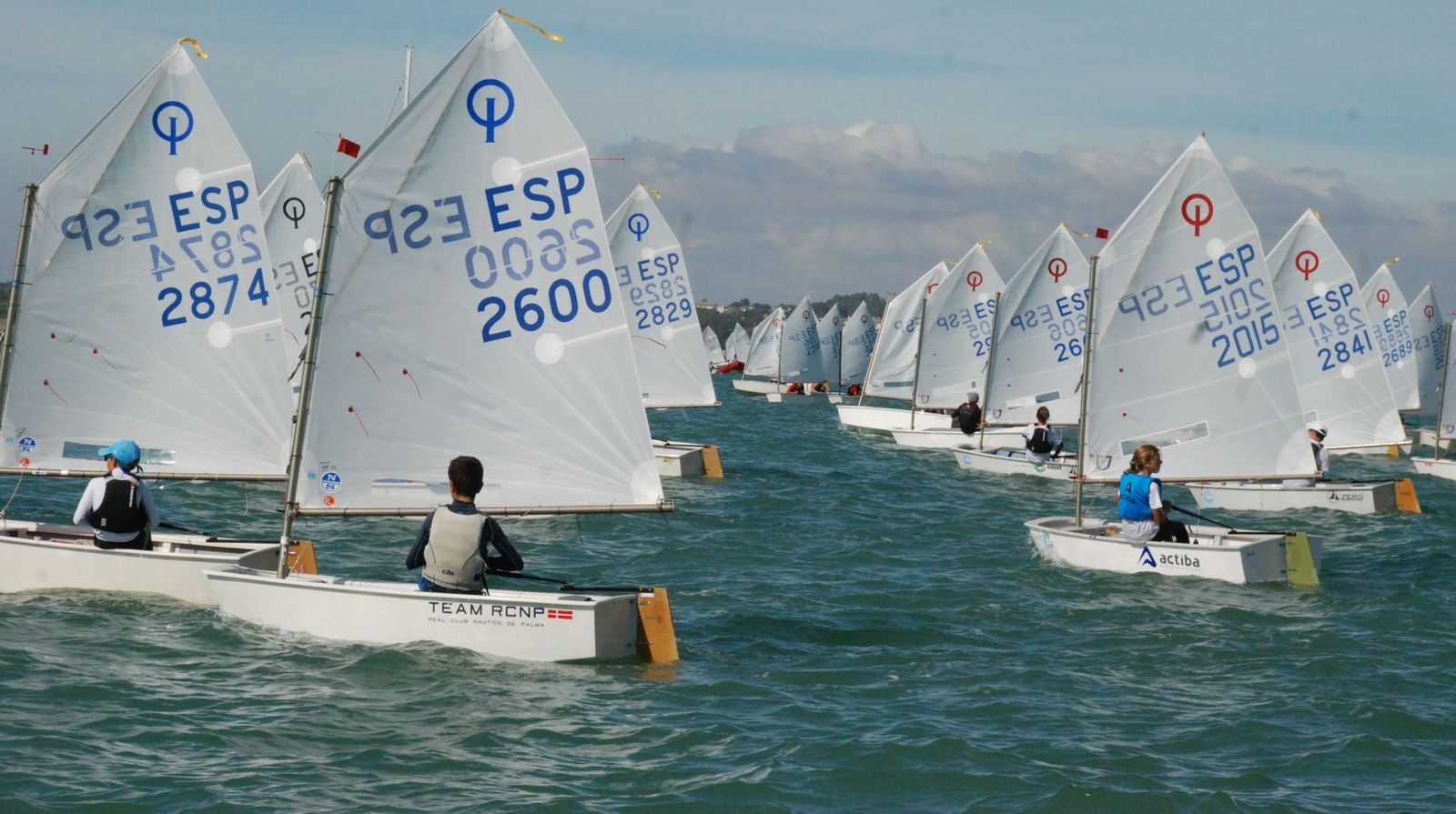 Imágenes de la primera jornada del III Trofeo de la Hispanidad de vela