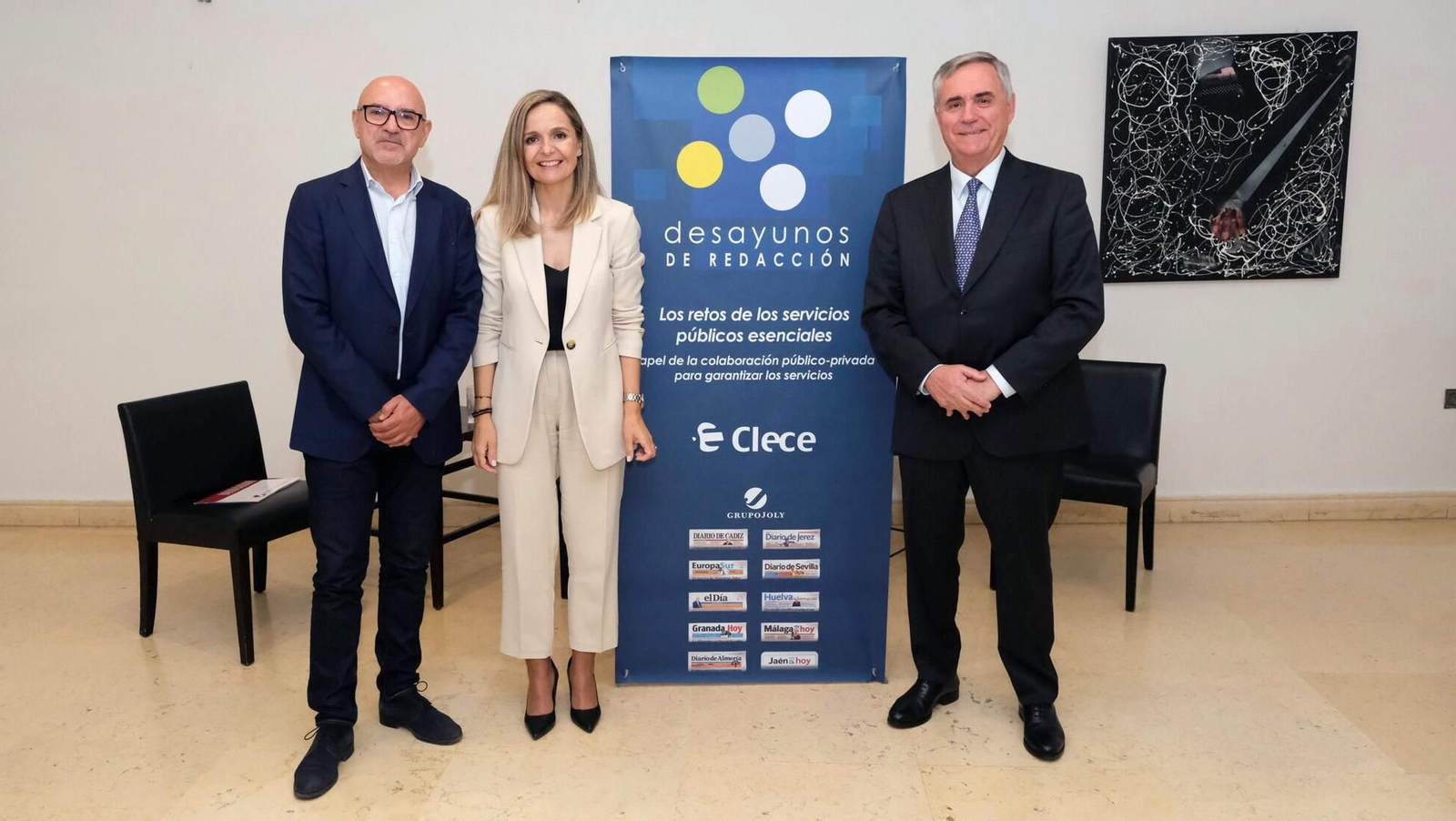 Antonio Lao Alonso, director de Diario de Almería, Maribel Sánchez Torregrosa, diputada nacional del PP, y Cristóbal Valderas, presidente de Clece, durante el desayuno informativo para poner en valor los servicios públicos esenciales y la evolución de los últimos 18 años desde la puesta en marcha de la Ley de Dependencia.