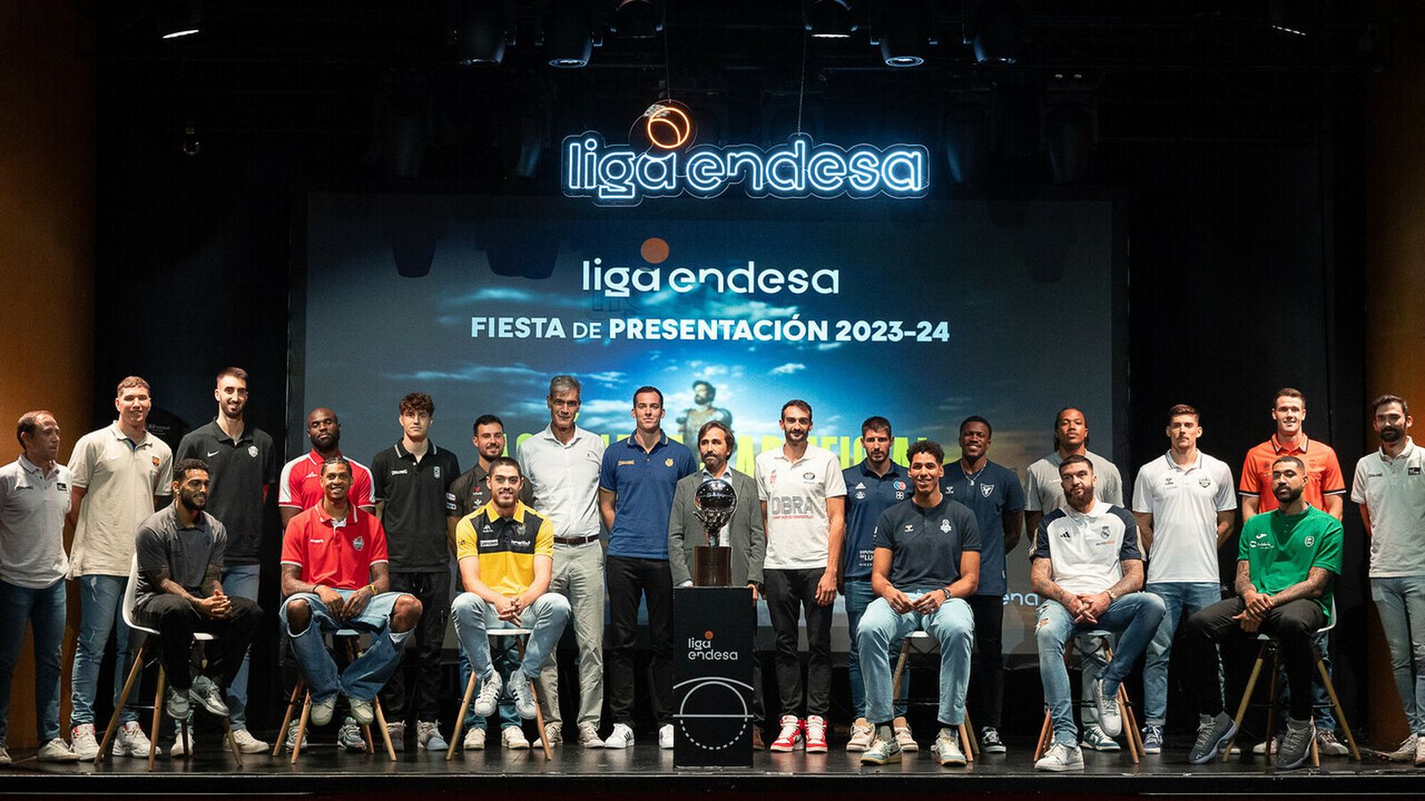 Jugadores de los 18 equipos participantes en la Liga Endesa