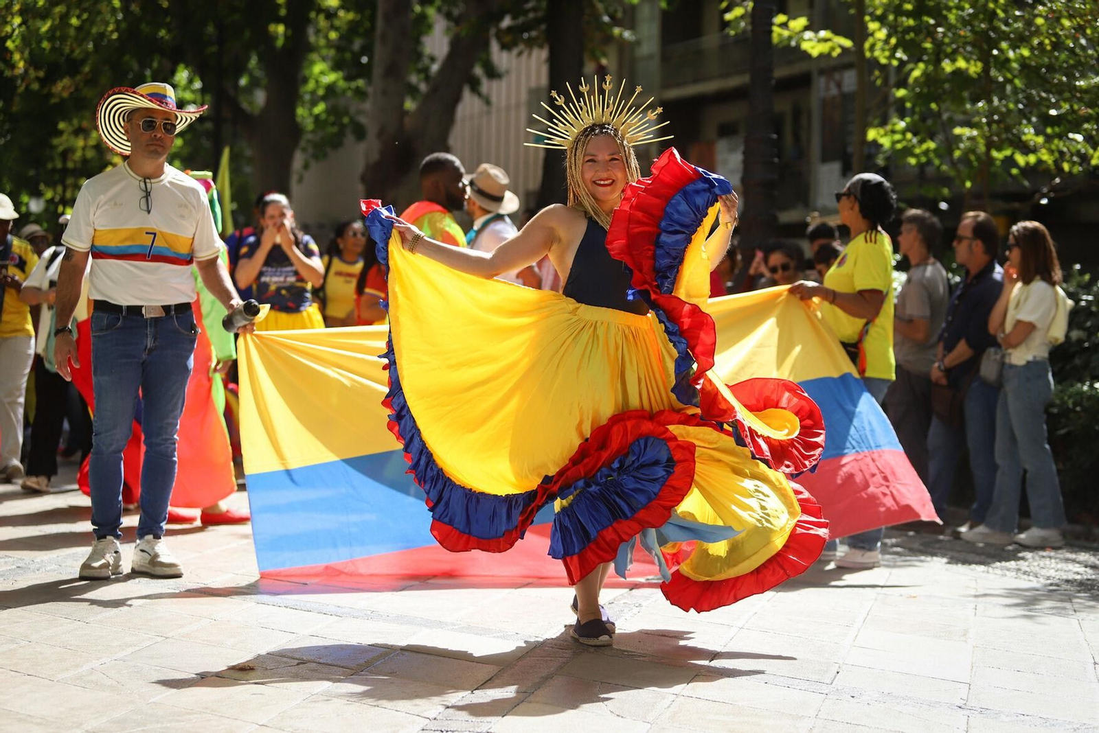 Fotos: así ha sido el desfile por el Día de la Hispanidad en Granada