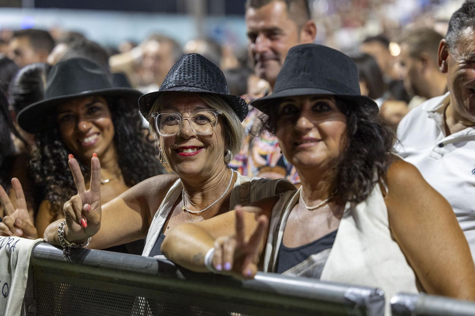 Búscate en el concierto de El Barrio en Concert Music en Chiclana