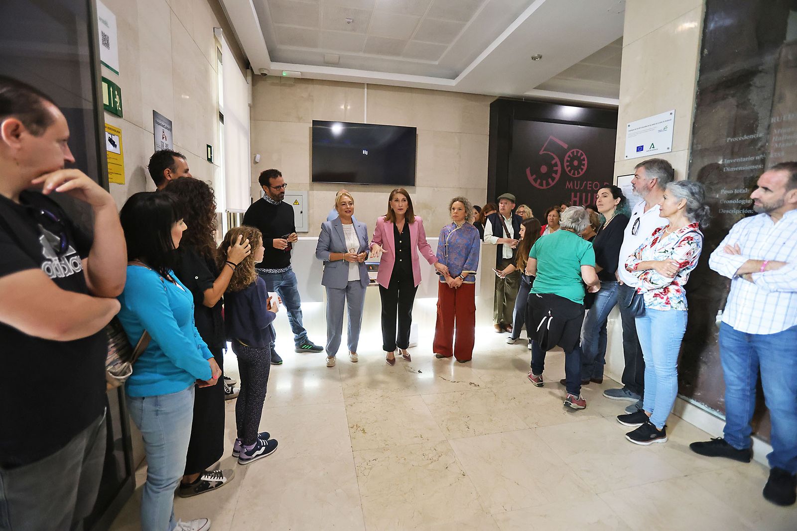 Imágenes de la clausura de la exposición 'Ídolos. Miradas milenarias desde el extremo suroccidental de Europa'