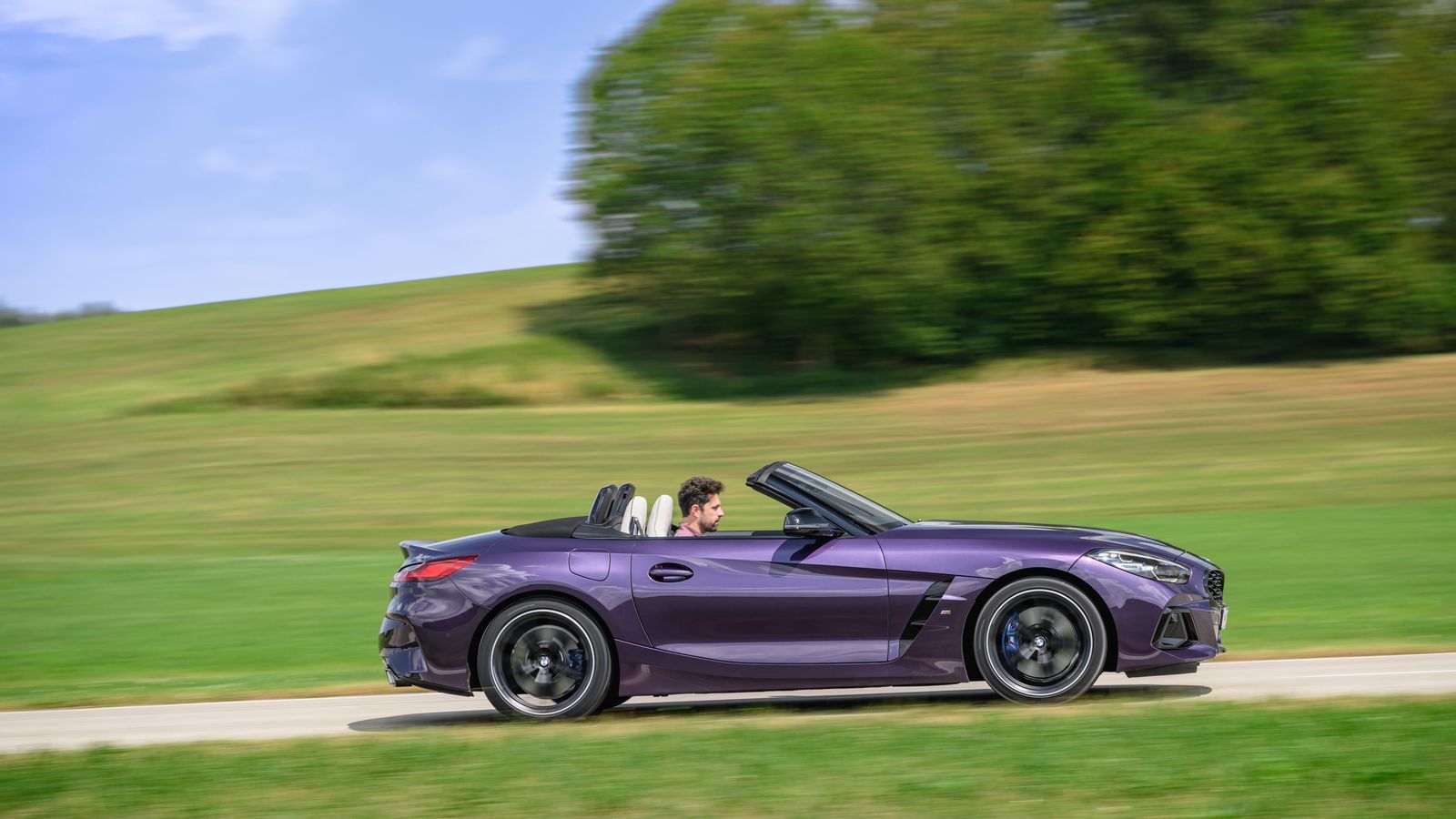 No se produce cambio alguno mecánico, con una gama igual a la que el Z4 disponía en esta generación desde su lanzamiento.