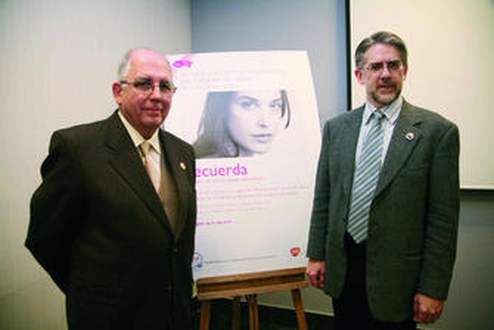 Luis María Puig-Tintoré, de la Universidad de Barcelona, y el doctor Philip Davies, director de la ECCA.