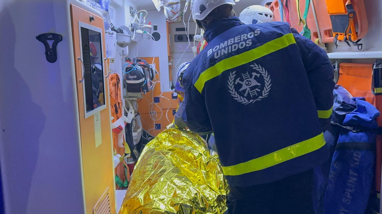 El rescate de una mujer con vida en el terremoto de Turquía por los bomberos de Huelva