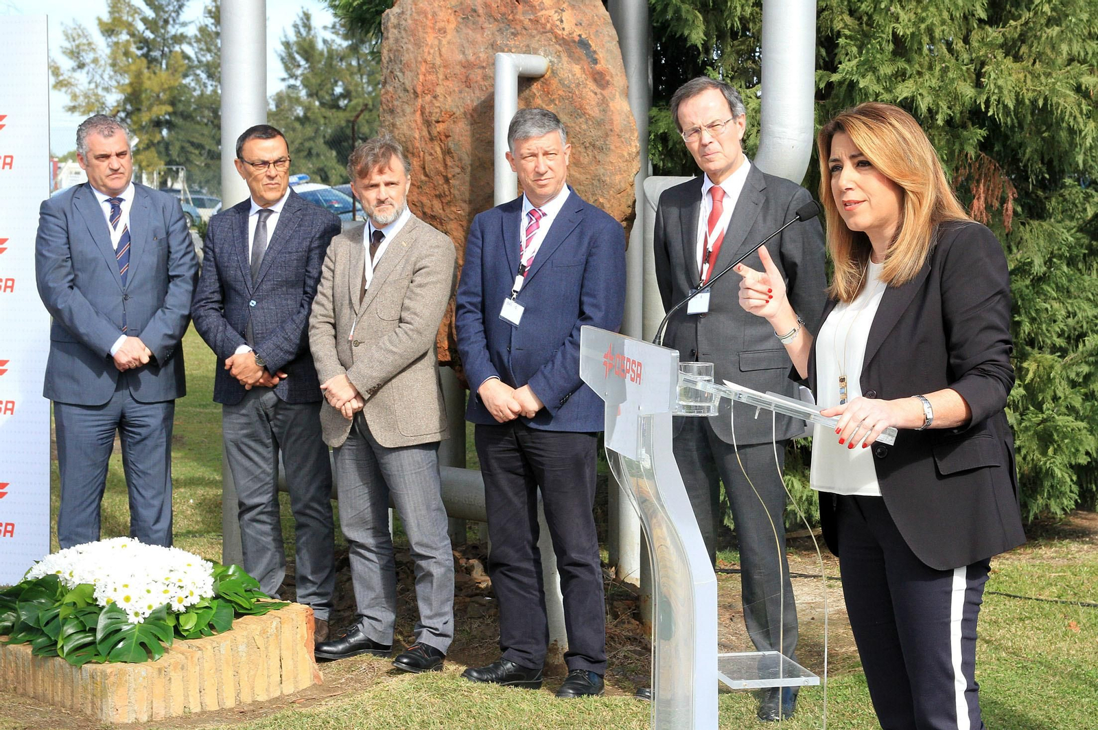 La presidenta de la Junta de Andalucía, Susana Díaz, y el consejero delegado de Cepsa, Pedro Miró, inauguran el proyecto 'Optimización de Aromáticos' de Cepsa, en imágenes