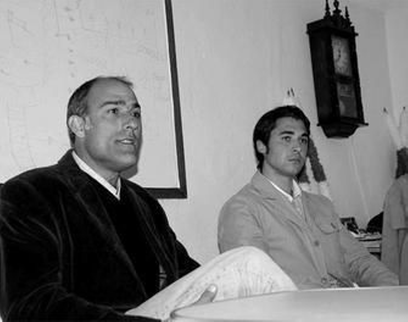 José Cotán, en primer plano, junto a Calero durante la rueda de prensa.