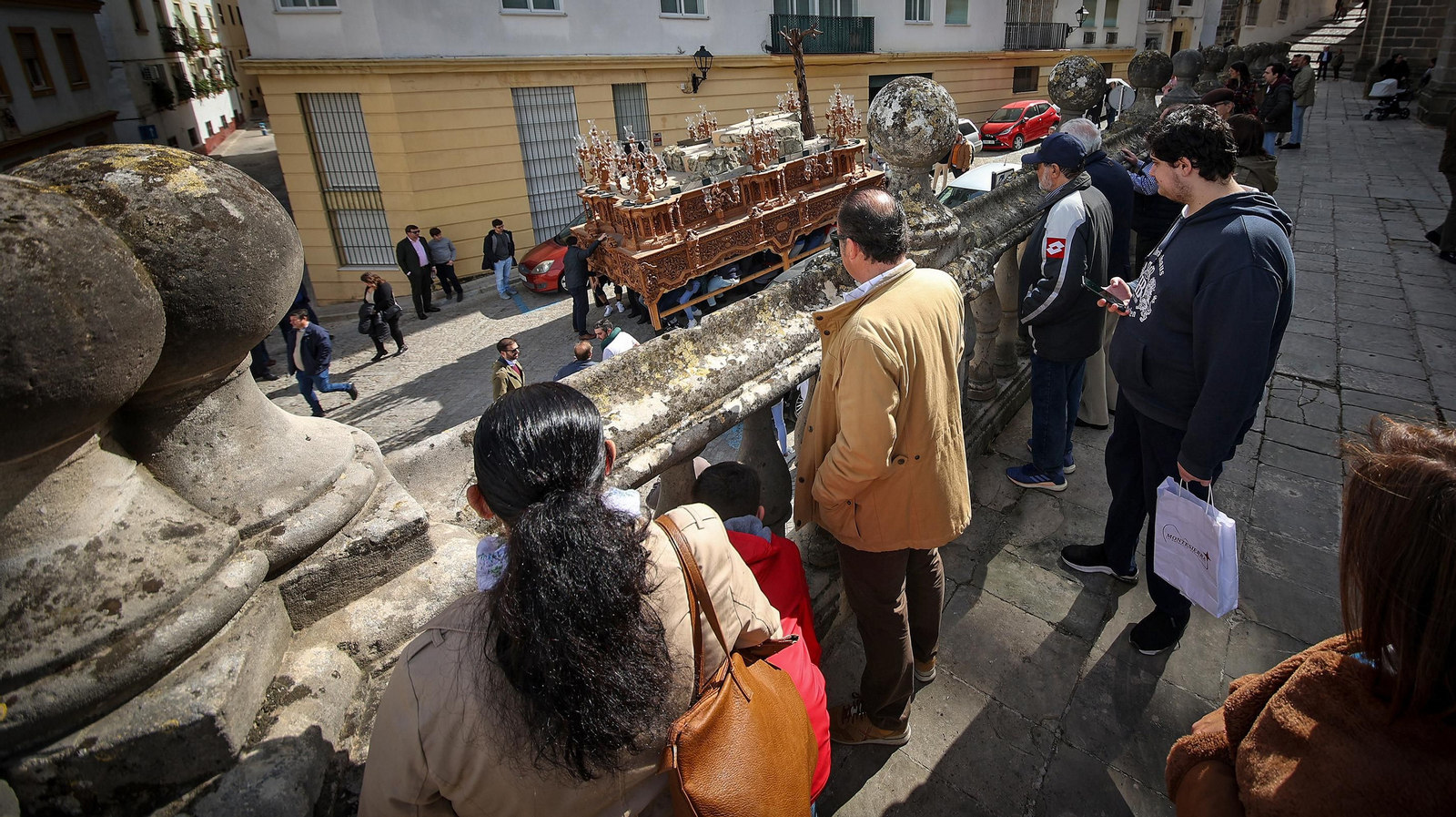 La Mortaja prueba su paso por el entorno de la Catedral