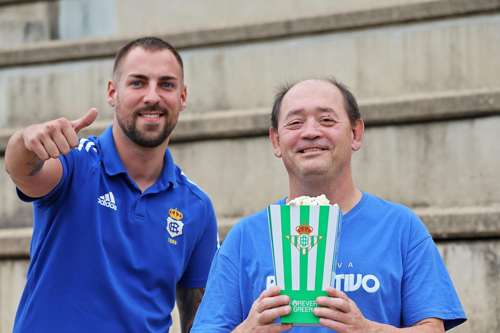 Búscate en las gradas del Betis Deportivo-Recreativo de Huelva