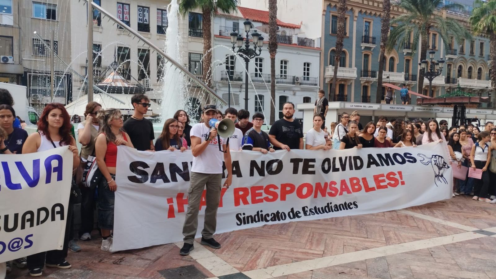 Manifestación contra el bullying en Huelva.