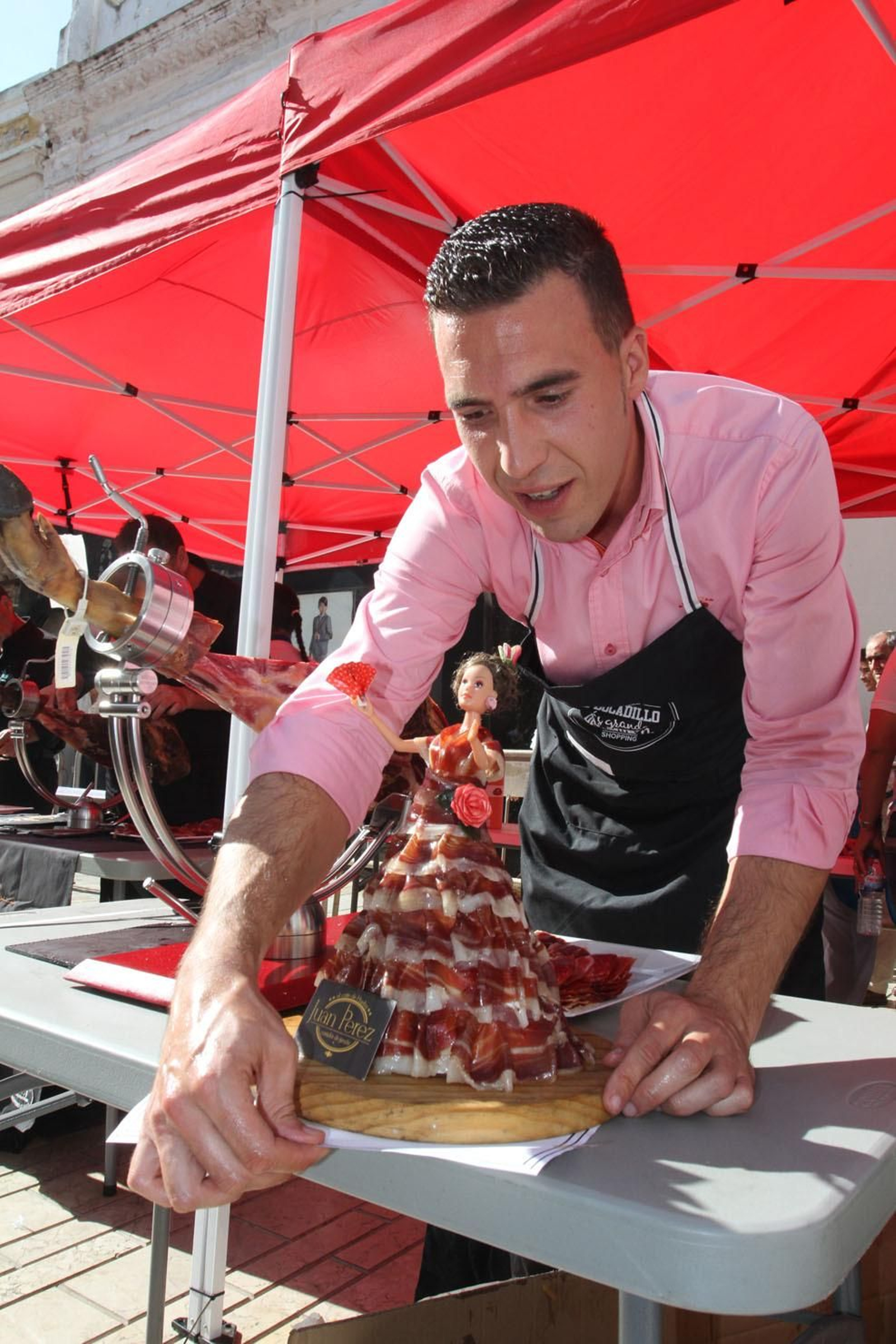 Record Guinnes del bocadillo de jamón mas grande del mundo, en Huelva