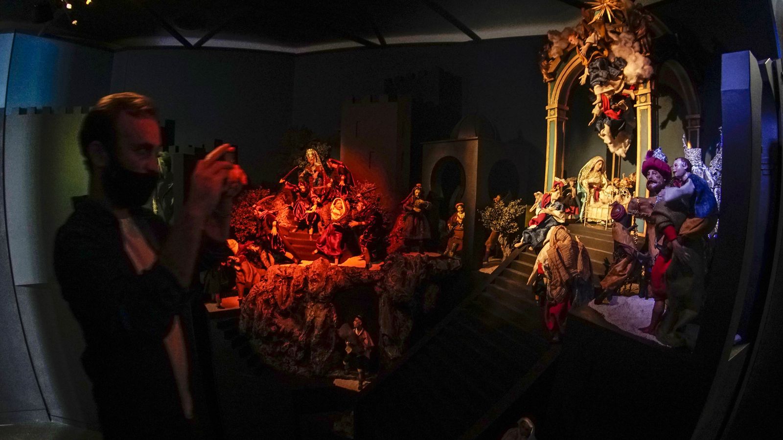 El belén social de Caixabank y Funddatec puede visitarse desde el 3 de diciembre hasta el 5 de enero.