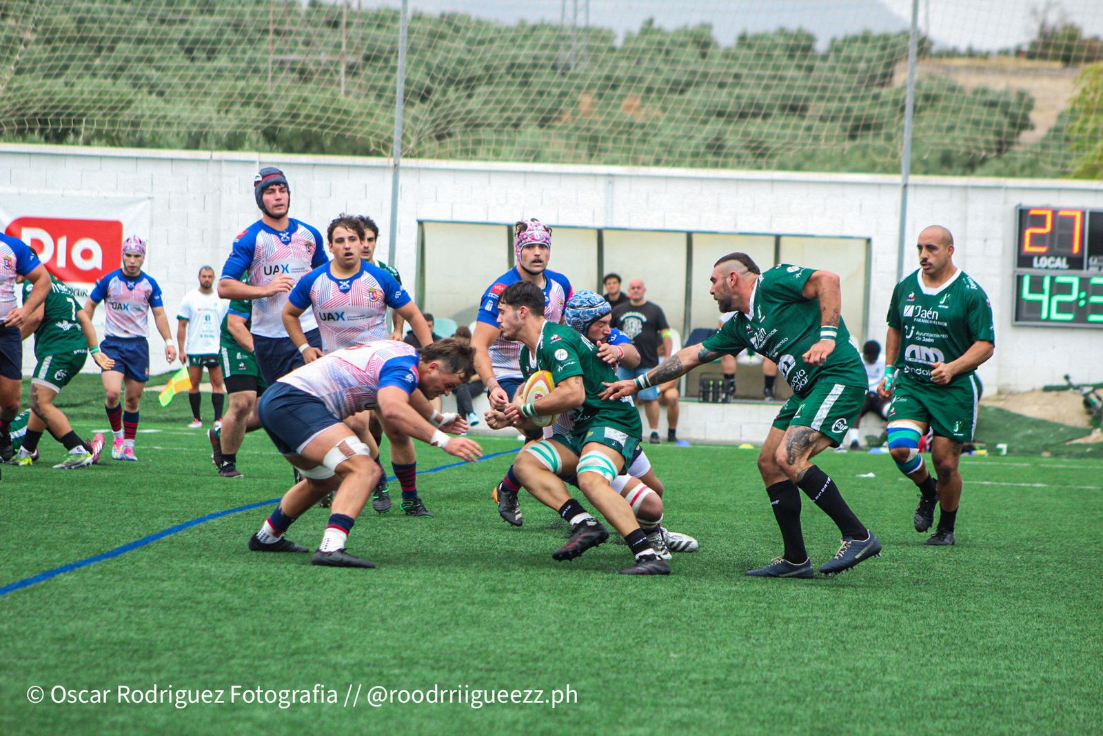 Mario Cano percute en el choque ante el RC Majadahonda. de la primera vuelta.