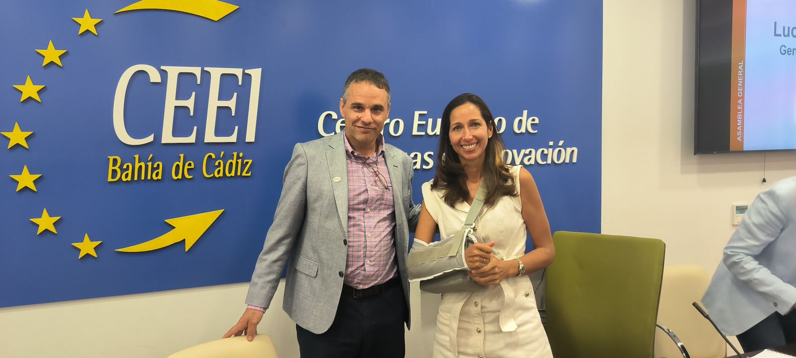 Lucas Carrasco junto a Begoña Gómez.