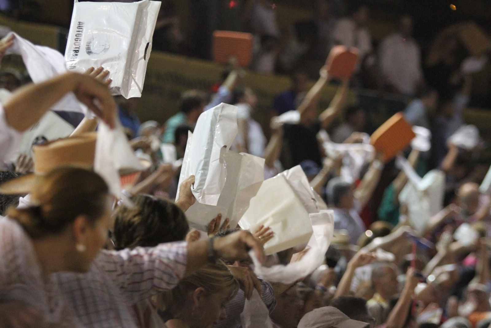 Festejo de Rejones en el coso de La Merced por Colombinas.