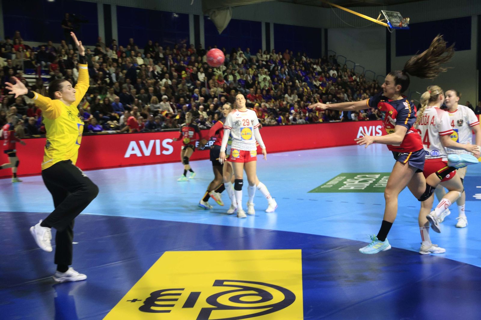 Las fotos del España-Austria del preeuropeo femenino de balonmano, en Algeciras