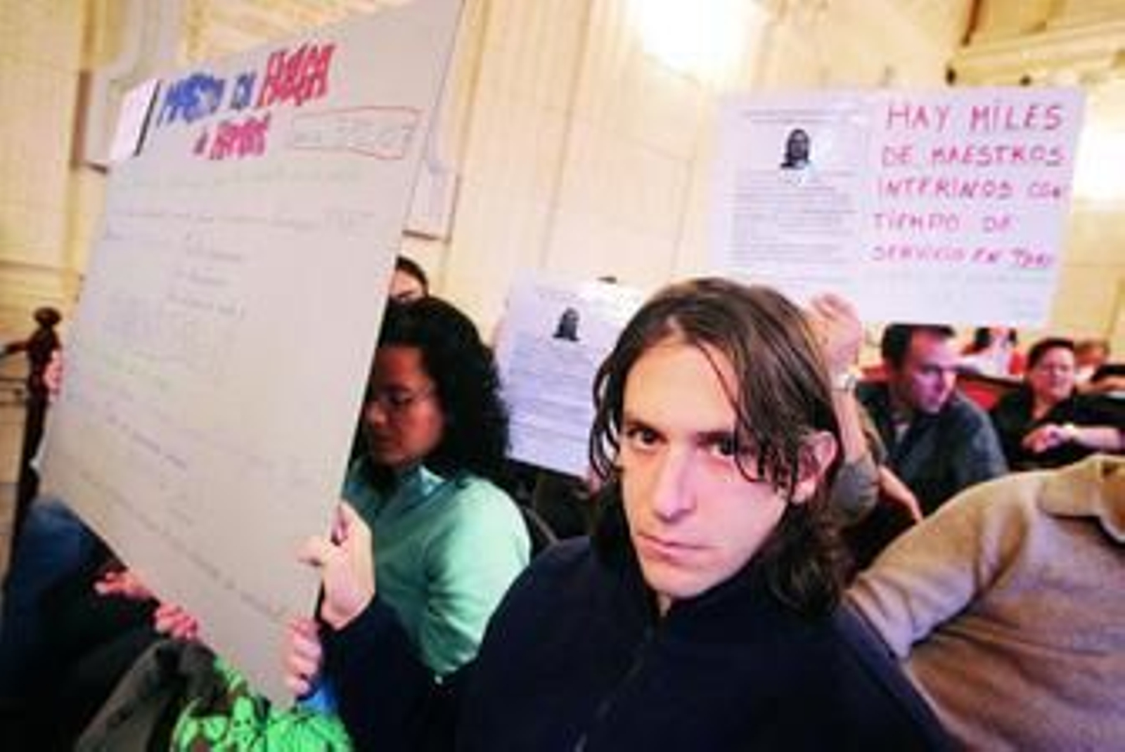 Protesta de profesores interinos de Primaria en el Ayuntamiento de Málaga hace dos años.