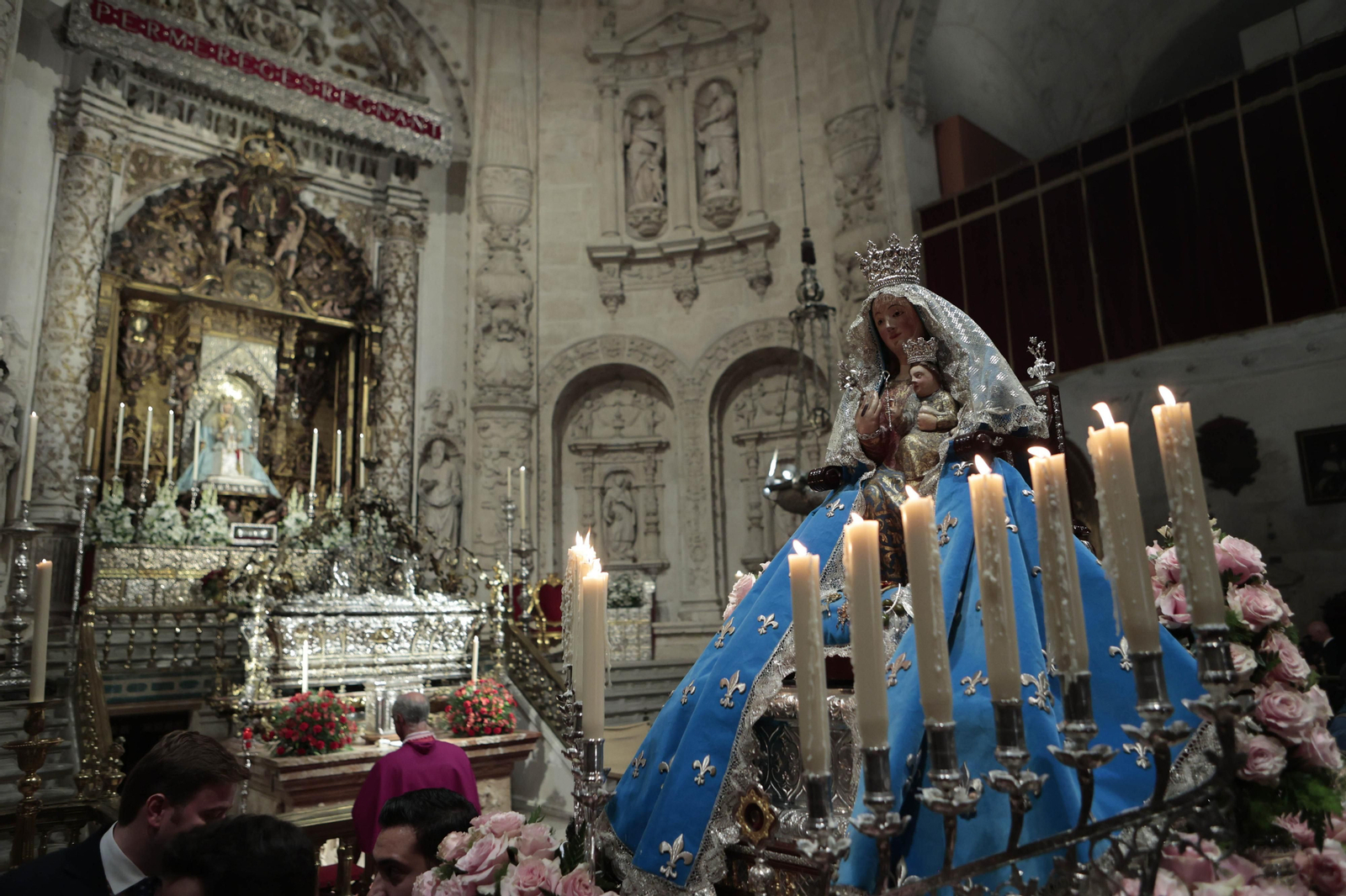 Las imágenes del traslado de la Virgen de Valme a la Catedral