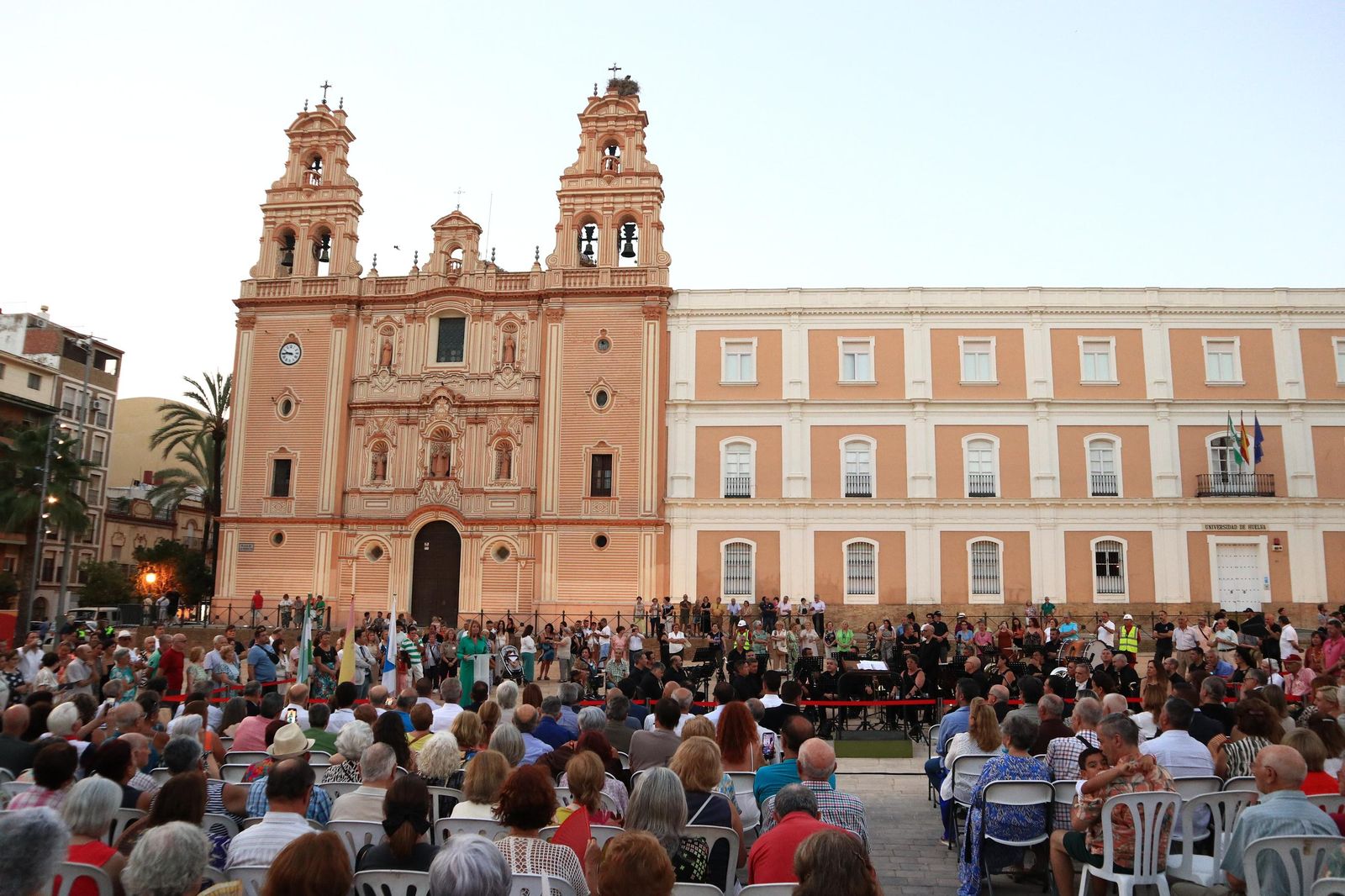 Inauguración de la Plaza de La Merced de Huelva en imágenes