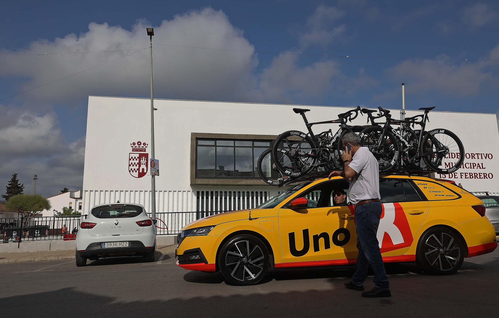 Fotos de la salida de la III Vuelta Ciclista femenina a Andalucía desde Castellar