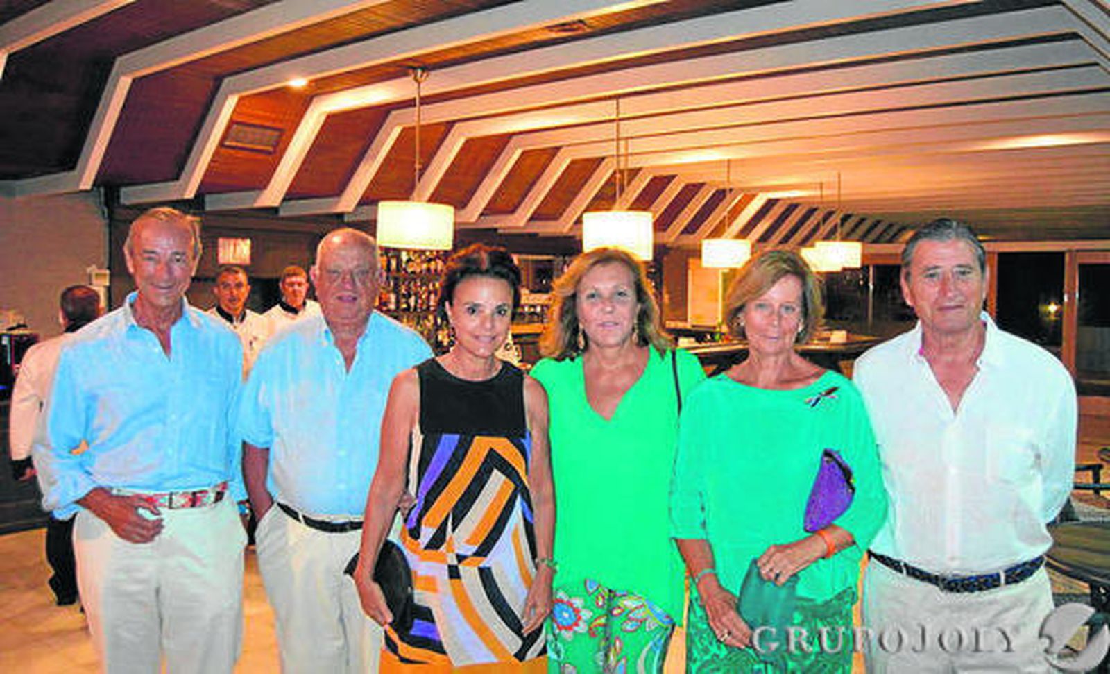 Miguel Domecq, José María Pemán, Margarita Vallaríno, Blanca Pemán, Reyes Aritio y Mariano Bobo.

Foto: Ignacio Casas de Ciria