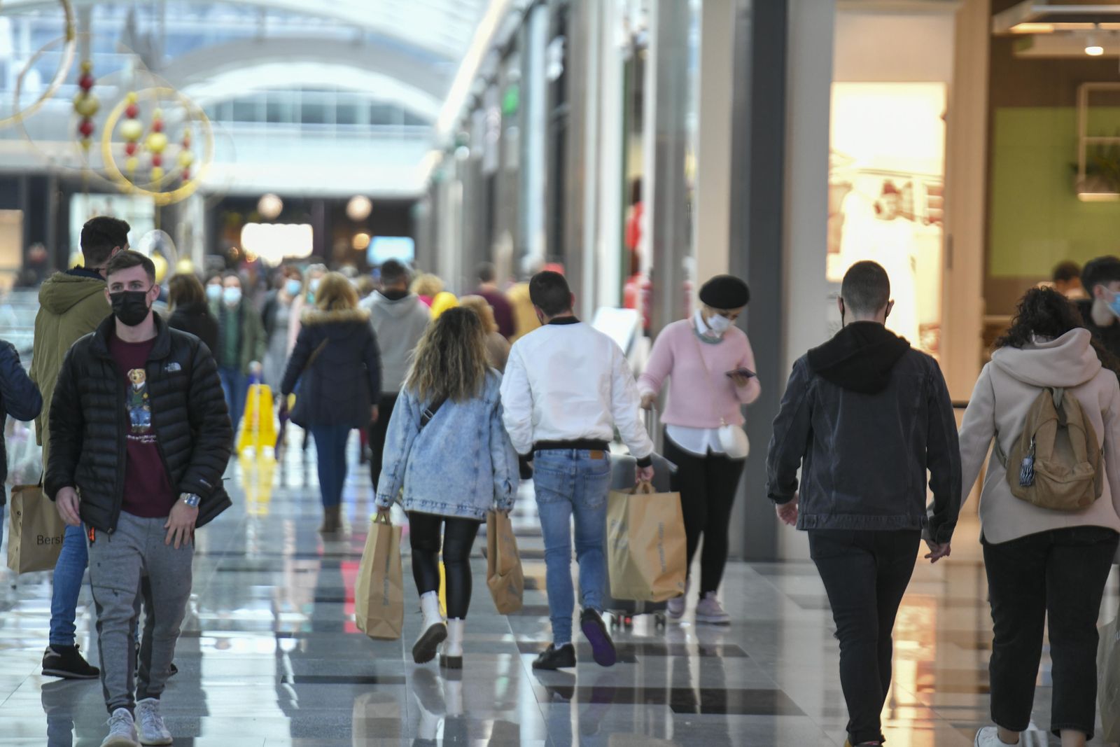 Fotos: las rebajas en el Nevada Shopping de Granada