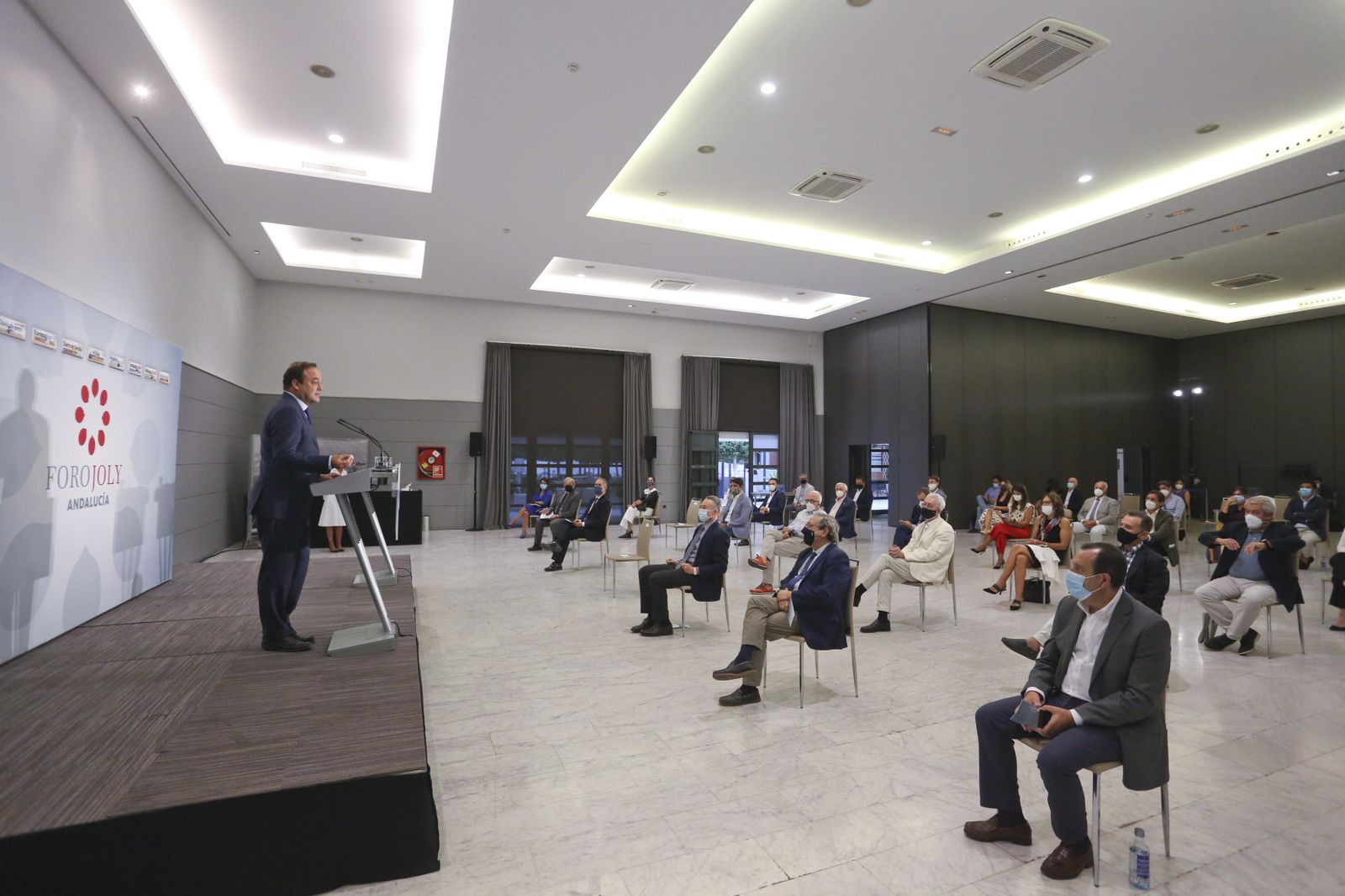 Fotos del Foro Joly con el economista José Carlos Díez