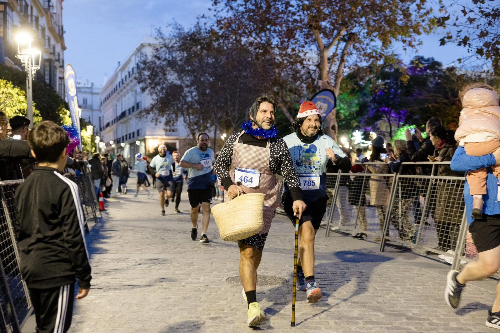 Las mejores imágenes de la carrera popular San Silvestre Gaditana 2024