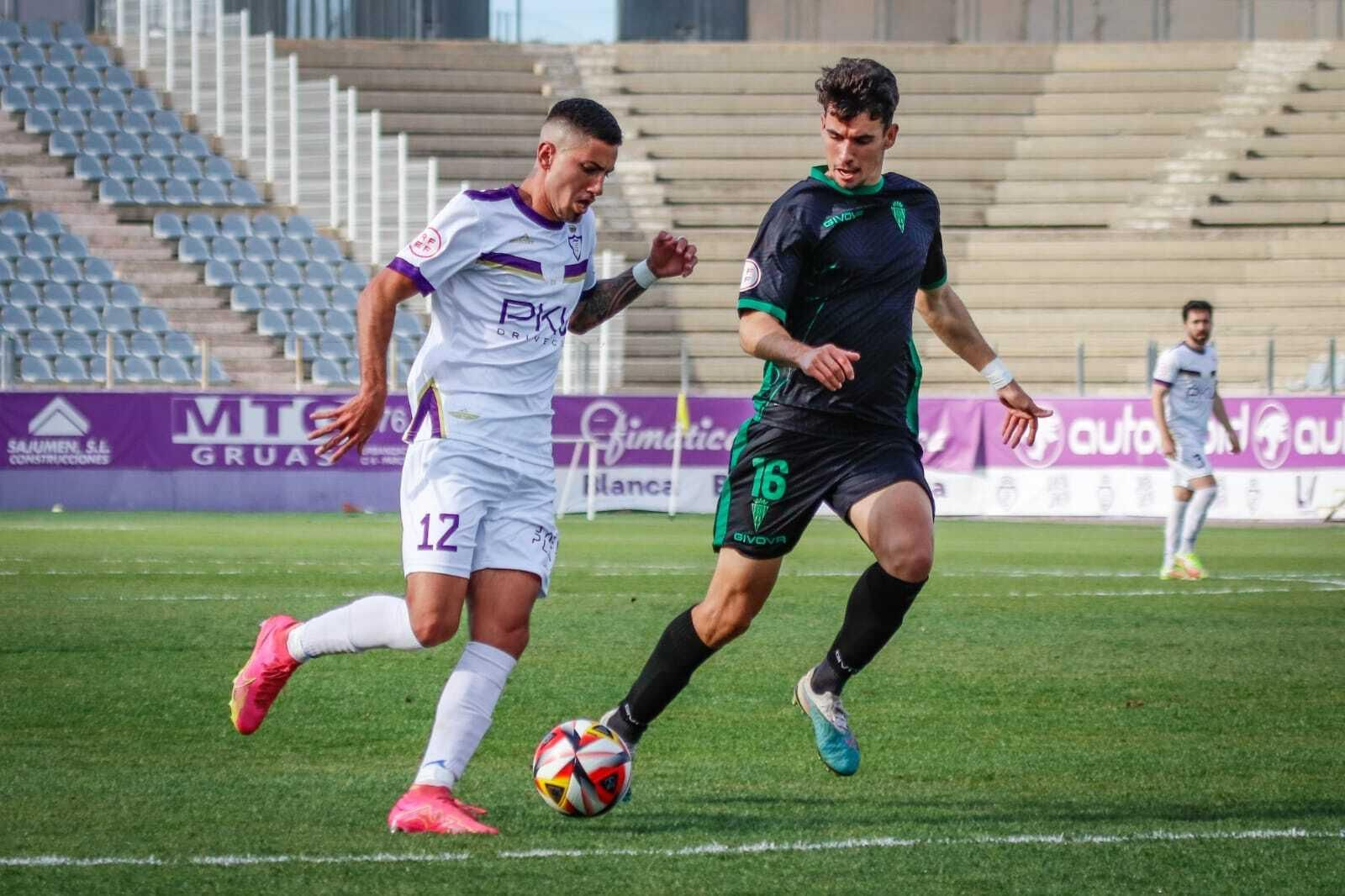 Juampe abrió el marcador para el Real Jaén en la primera parte.