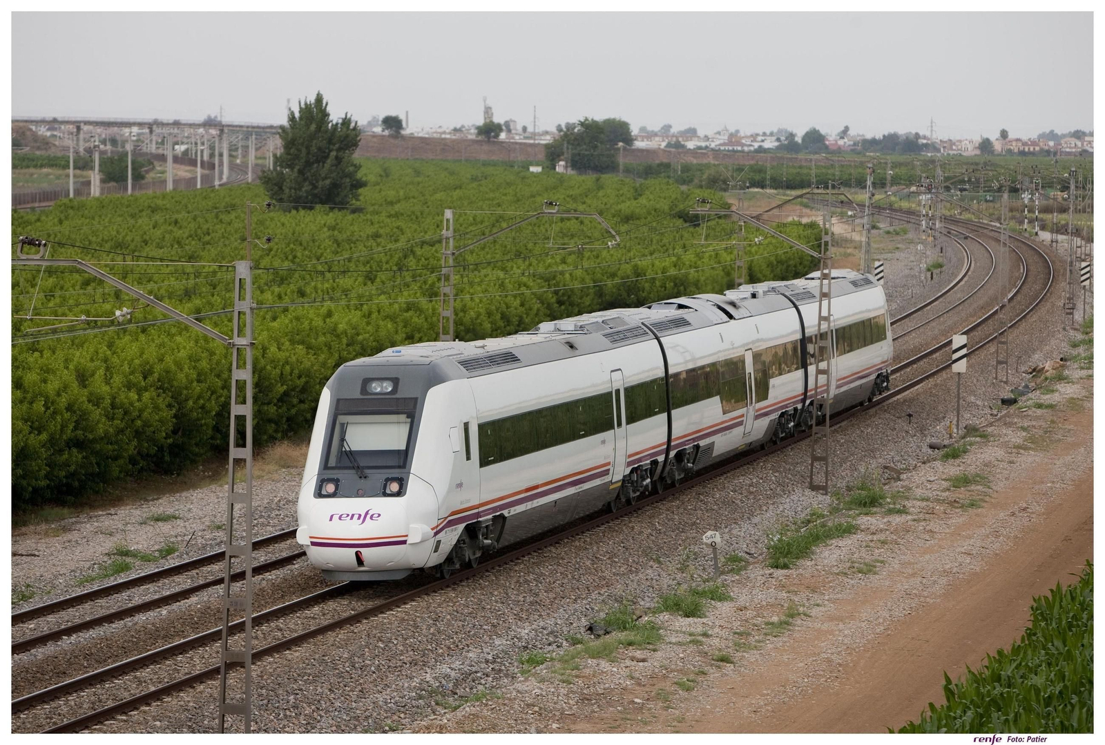 Tren Media Distancia de Renfe.