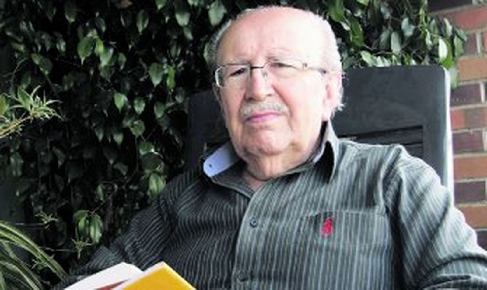 El granadino Rafael Guillén gana el XI Premio de Poesía Federico García Lorca