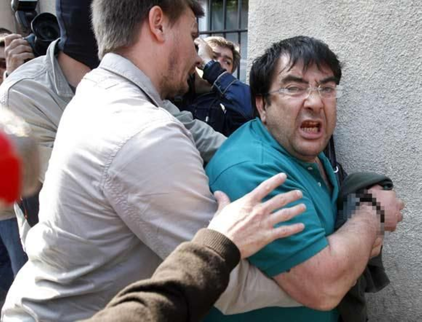 Rubalcaba cree que los detenidos ordenaron los últimos asesinatos de ETA