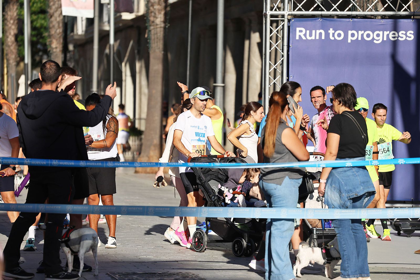 Las mejores imágenes de la carrera 21K Ciudad de Huelva
