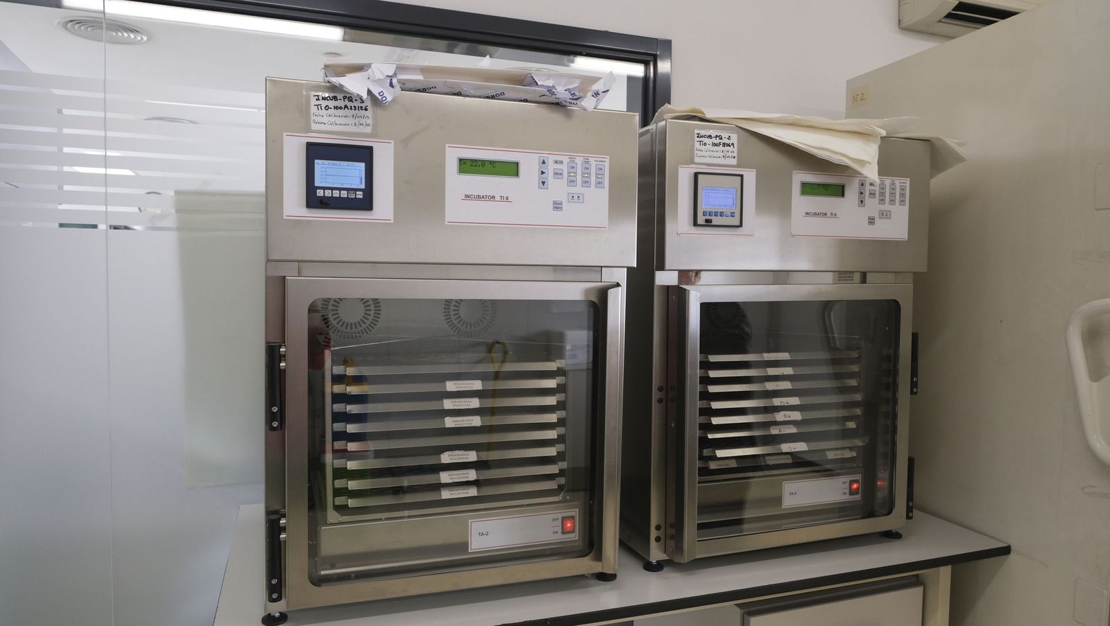 Haz una buena obra y dona sangre, te esperan en el Hospital Torrecárdenas, en imágenes