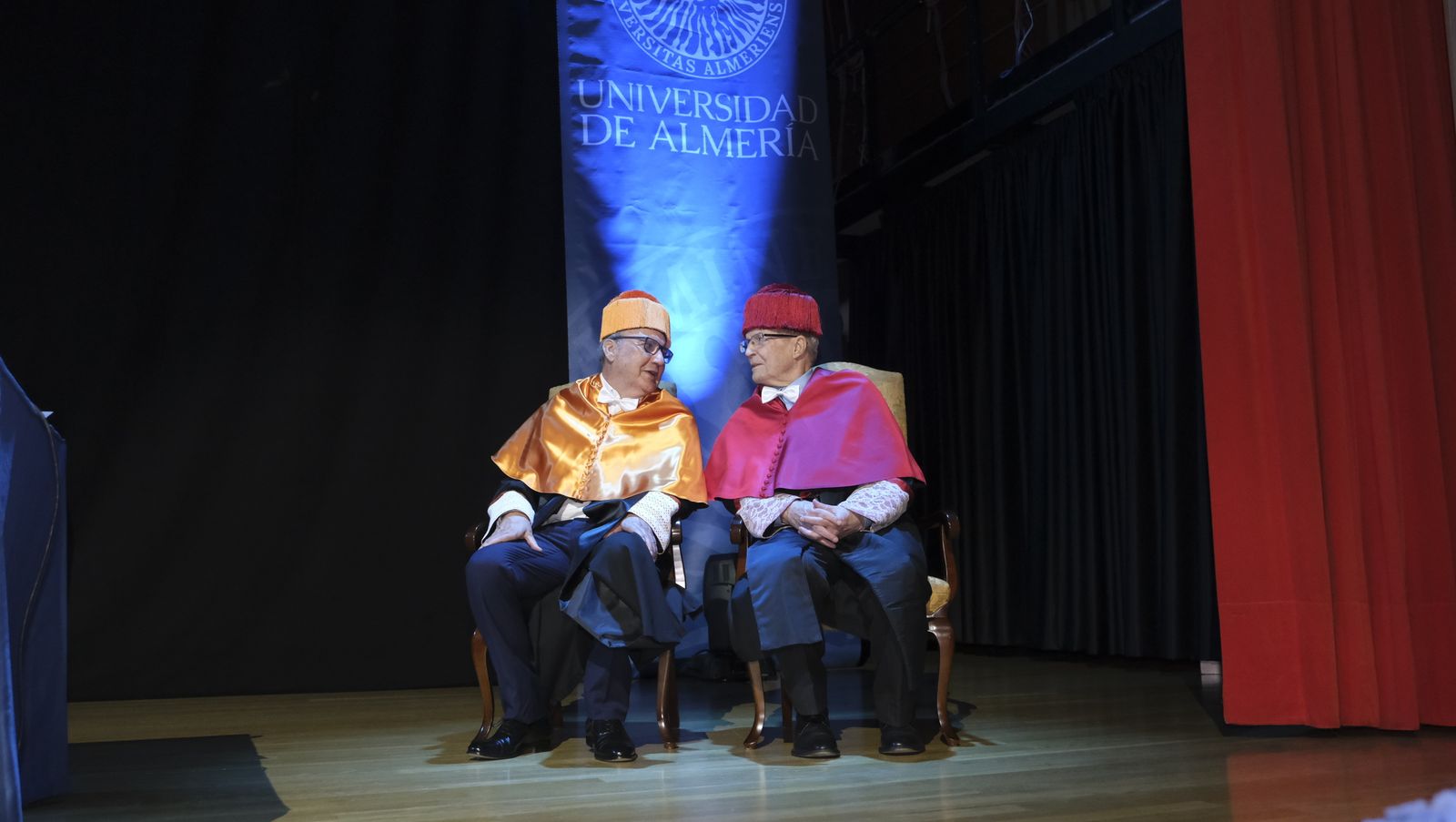 Imágenes de la investidura como Doctor Honoris Causa de la UAL, de Paco Cosentino.