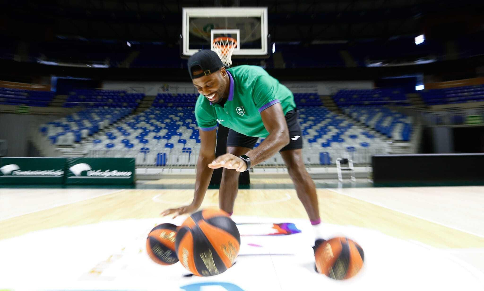 Melvin Ejim, en su puesta de largo en el Martín Carpena.