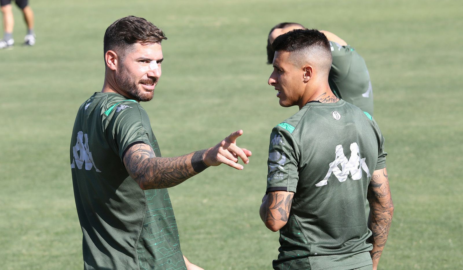 Tello junto a Javi García en un entrenamiento.