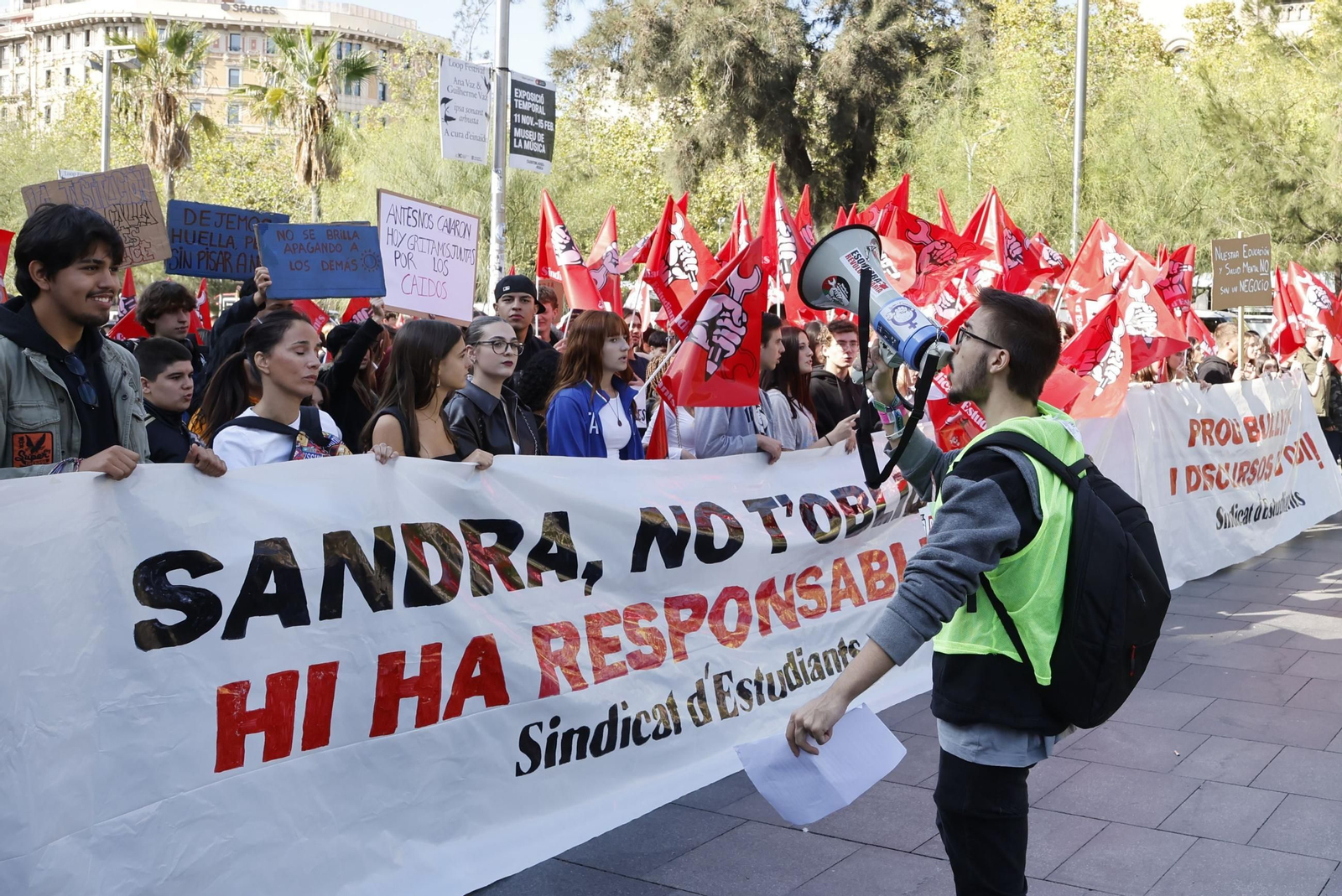 Las manifestaciones estudiantiles alzan su voz contra el 'bullying' a lo largo y ancho de España