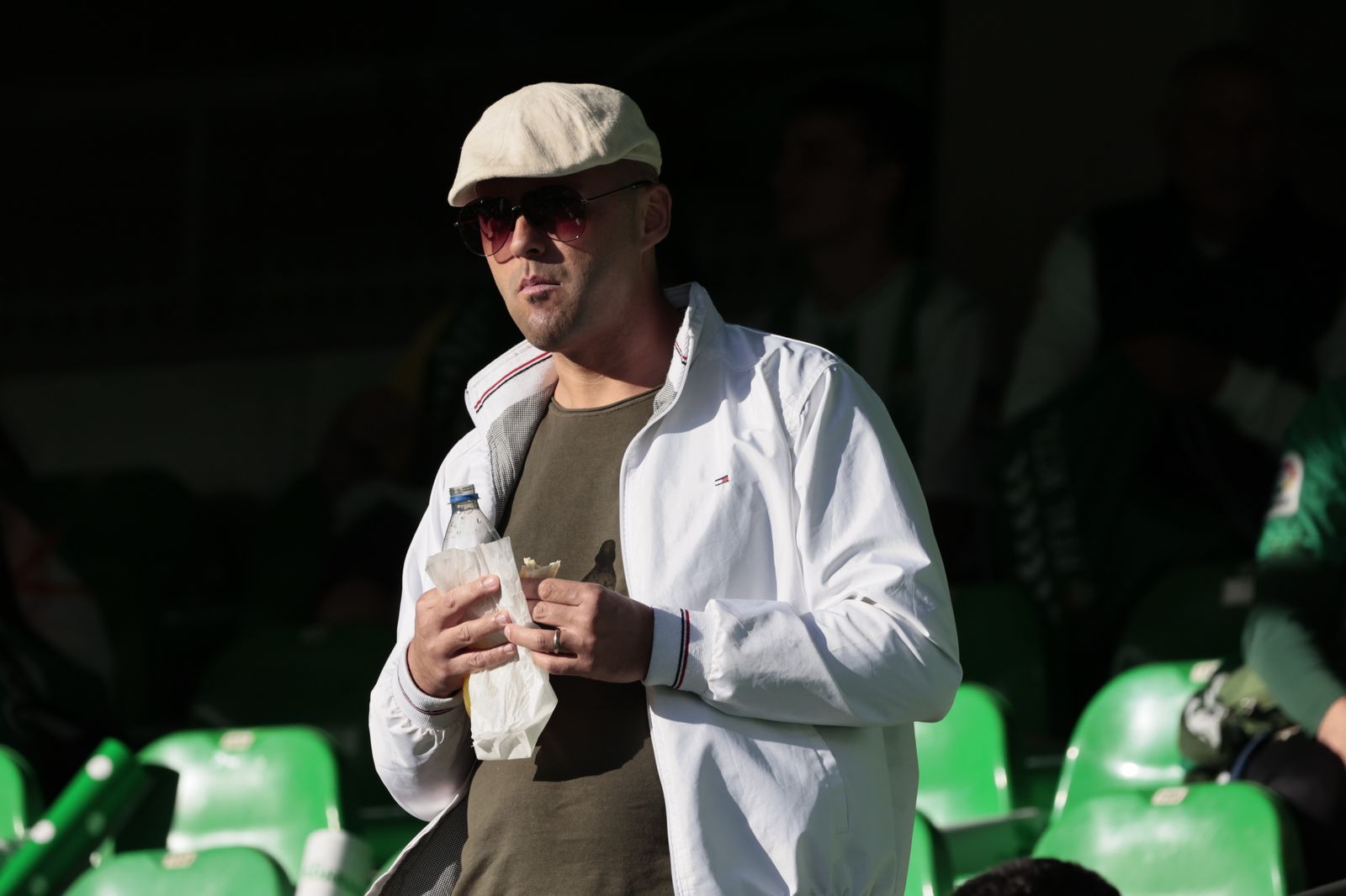 Buscáte en las gradas del Villamarín