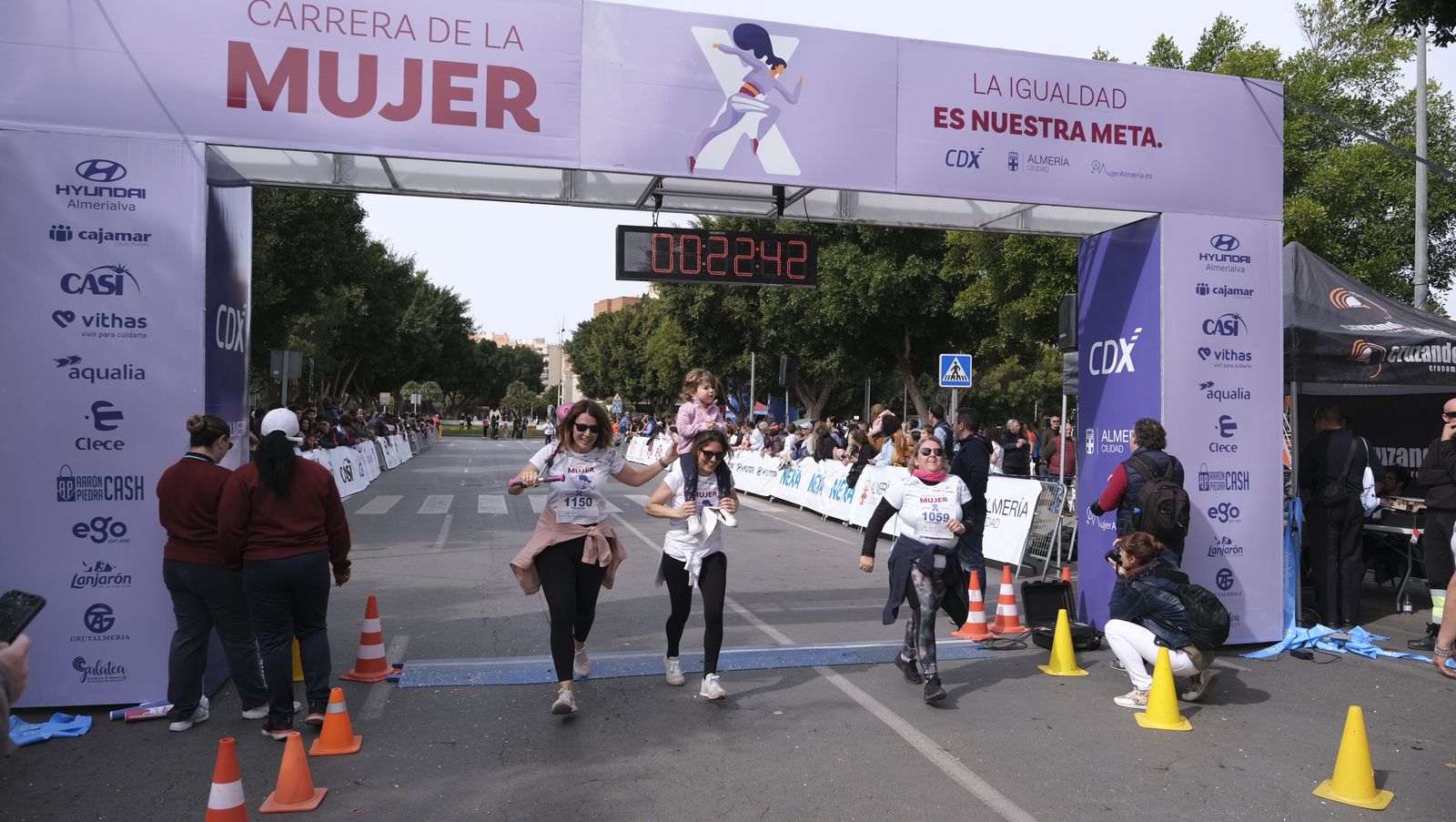Imágenes de la Carrera de la Mujer 2023 en Almería