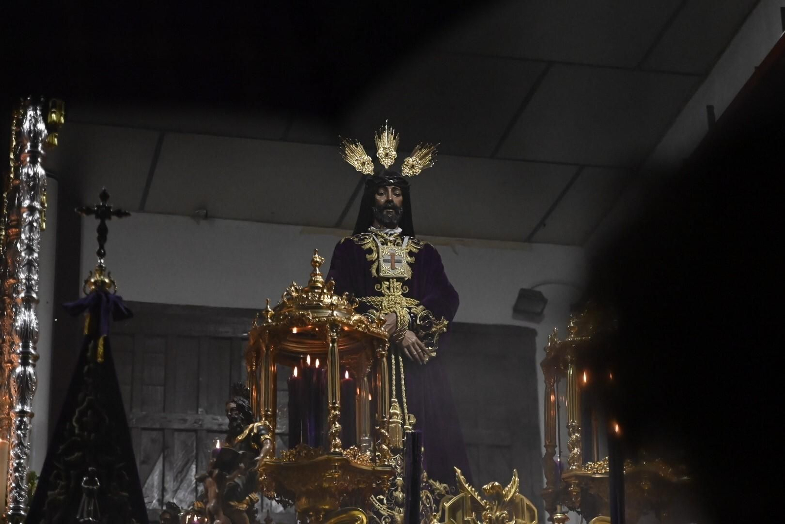 Devoción por los titulares del Rescatado en este Domingo de Ramos en Córdoba, en imágenes