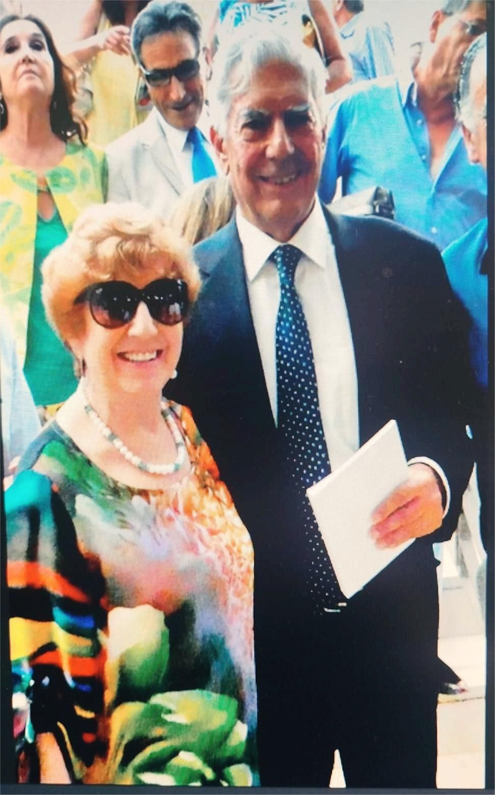 Junto a Mario Vargas Llosa.