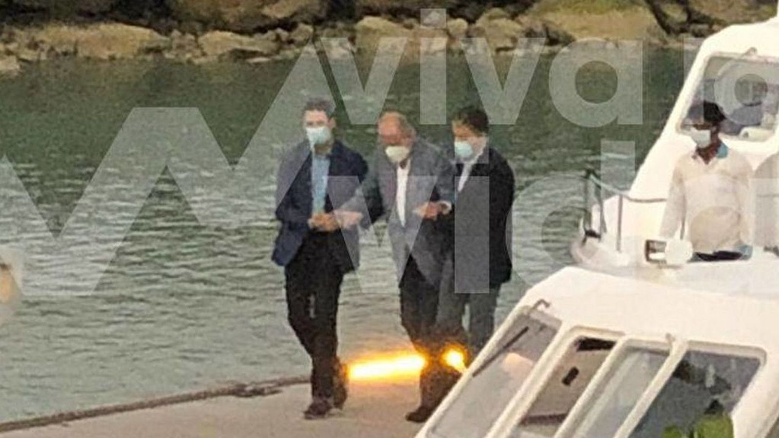 El Rey emérito Juan Carlos I en el puerto de Abu Dabi, en una image publicada por el programa de Telecinco 'Viva la vida'.