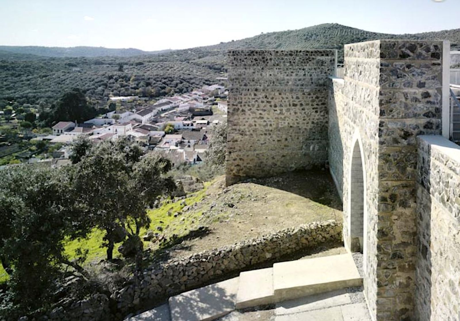 El castillo de Huelva desde el que se ven tres provincias diferentes