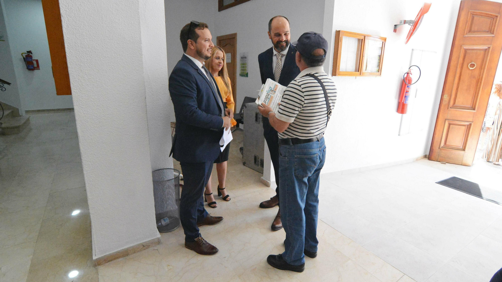 El Pleno de investidura de los Barrios en imágenes