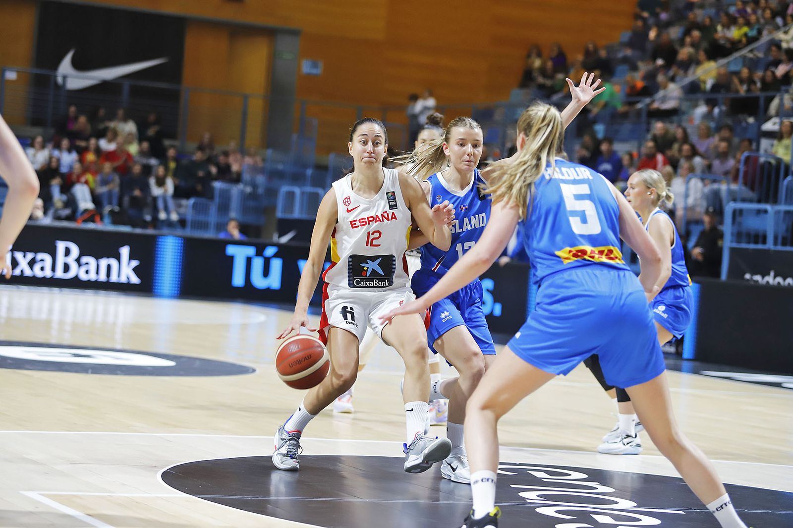 Imágenes del partido de la Selección Española femenina de baloncesto contra Islandia en Huelva